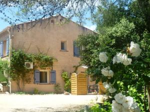Hebergement Entre Vignes et Oliviers : photos des chambres