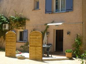 Hebergement Entre Vignes et Oliviers : photos des chambres