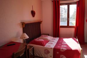 Hotel - Restaurant Le Blanchon : Chambre Double 
