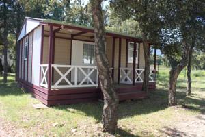 Hebergement Camping Les Chenes Rouges : photos des chambres