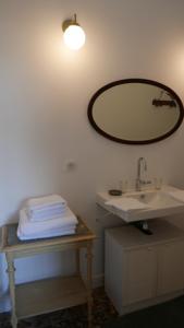 Chambres d'hotes/B&B La Glaciere, ostalaria agricol : photos des chambres