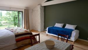 Chambres d'hotes/B&B La Glaciere, ostalaria agricol : photos des chambres
