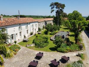Hebergement Domaine de Chantageasse : Chambre Triple