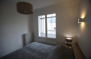 Appartement Le Ramoneur, large one bedroom apartment : photos des chambres
