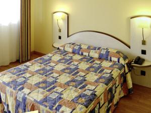 Hotel Logis Des Sources : photos des chambres