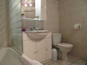 Chambres d'hotes/B&B Chambres d'Hotes Domaine de Compostelle : Chambre Triple
