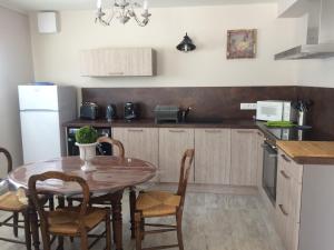 Hebergement L'OLIVIERE : photos des chambres