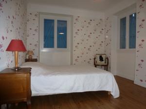 Chambres d'hotes/B&B la bastide des muries : Chambre Double - Vue sur Jardin
