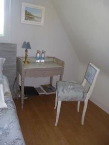 Chambres d'hotes/B&B Chambres d'hotes de Ty Guen : Chambre Double - Vue sur Jardin