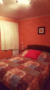 Hebergement Une Petite Maison : photos des chambres