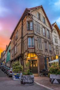 Appartement CHEVAL DE TROYES - Ecrin de calme - HYPER CENTRE : photos des chambres
