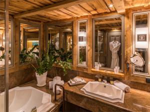 Hotel Restaurant Yoann CONTE Bord du Lac : Suite Junior - Vue sur Lac