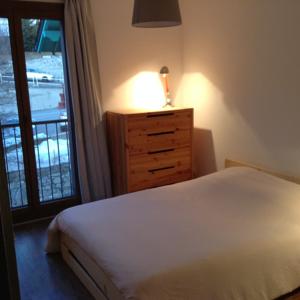 Appartement Montagne spacieux et confortable : photos des chambres