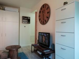 Appartement Chic studio in Paris : photos des chambres