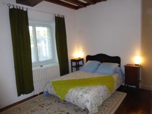 Hebergement Le Brouquet : Maison 3 Chambres