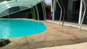 Hebergement villa provencal avec piscine a vias de 10 personnes : photos des chambres