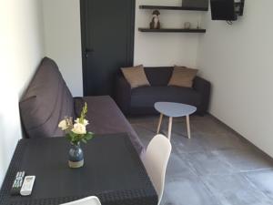 Hebergement La Cigale se prelasse aux Lacs et dans le jacuzzi : photos des chambres