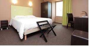 Hotel & Restaurant - Le Manoir des Cedres : Chambre Double - Annexe