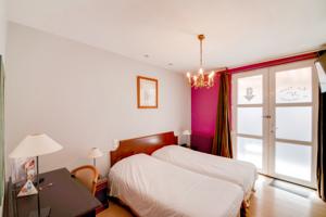 Brit Hotel Comtes De Champagne Centre Historique : Chambre Double Confort - Annexe