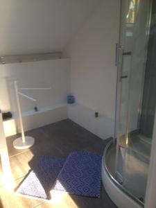 Hebergement La Maison Du Haut : photos des chambres