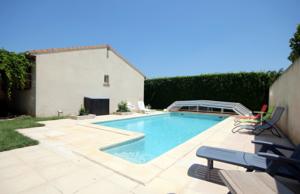 Hebergement Gard Qualite et prix pour piscine privee en bordure de village. : photos des chambres