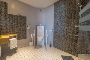Hotel Les Orchidees Logis : Chambre Quadruple