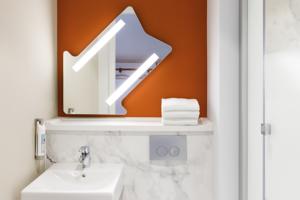 Hotel ibis budget Geneve Saint Genis Pouilly : Chambre Triple avec Lit Double