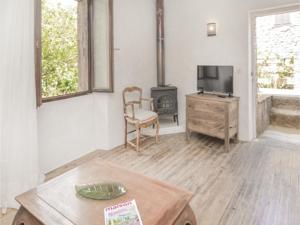 Appartement Two-Bedroom Apartment in St-Sebastien d'Aigref. : photos des chambres