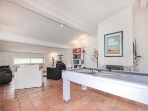 Hebergement Five-Bedroom Holiday Home in Rigarda : photos des chambres