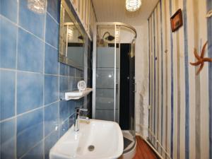 Hebergement Three-Bedroom Holiday Home in Taurinya : photos des chambres