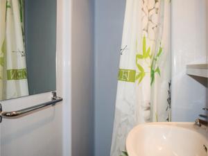 Appartement 0-Bedroom Apartment in Treguier : photos des chambres