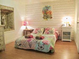 Hebergement Cote Larzac : Chambre Double - Vue sur Jardin