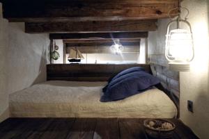 Chambres d'hotes/B&B Un Mas en Ville : 2 Chambres Adjacentes (9 Adultes)