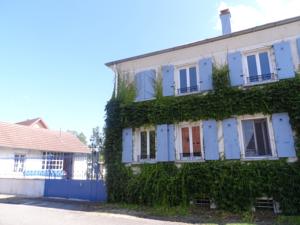 Chambres d'hotes/B&B Maison Curiale : Grande Chambre Double 