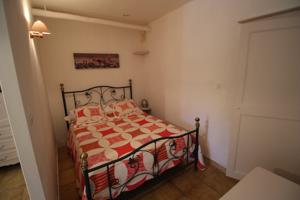 Hebergement 0163 Mas de Font 12P. Venejan, Gard : photos des chambres