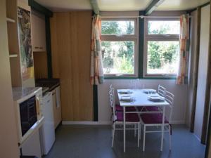 Hebergement Village de Chalets de Rocamadour : photos des chambres