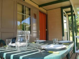 Hebergement Village de Chalets de Rocamadour : photos des chambres