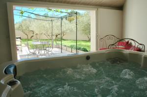 Hebergement La Bastide des Oliviers : photos des chambres