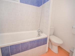 Hebergement Three-Bedroom Holiday Home in Calvisson : photos des chambres