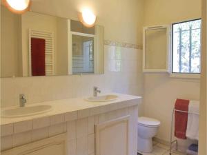 Hebergement Three-Bedroom Holiday Home in Montelimar : photos des chambres