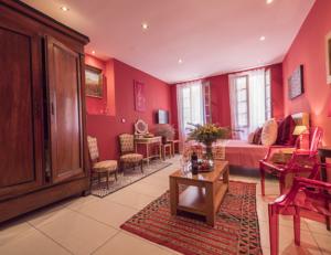 Hebergement Suites Coronell d'En Vila : photos des chambres