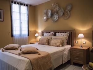 Hebergement Suites Coronell d'En Vila : photos des chambres