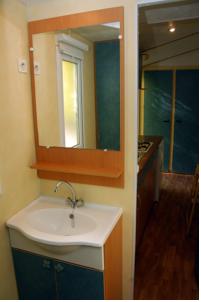 Hebergement Camping La Ferme de Castellane : Mobile Home Supérieur (4 Adultes)