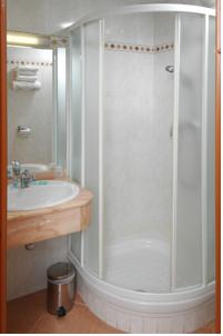 Hotel The Originals Nimes Costieres (ex Inter-Hotel) : photos des chambres