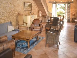 Hebergement Holiday Home Sainte Alvere Rue De La Republic : photos des chambres
