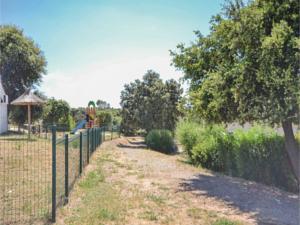 Hebergement Three-Bedroom Holiday Home in Calvisson : photos des chambres