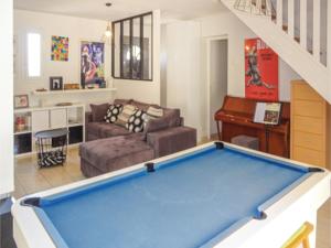 Hebergement Four-Bedroom Holiday Home in Montblanc : photos des chambres