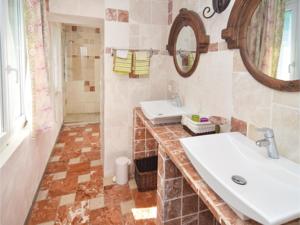 Hebergement Holiday Home Cornillon Confoux 08 : photos des chambres