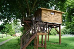 Chambres d'hotes/B&B Les Cabanes de Gros Bois : Bungalow Familial