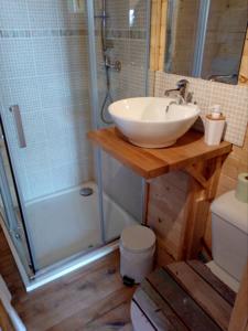 Chambres d'hotes/B&B Les Cabanes de Gros Bois : photos des chambres